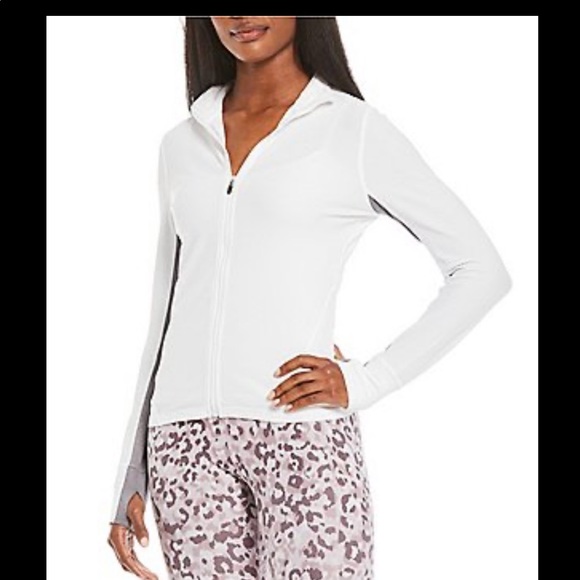 NWOT CK Leopard Print Performance 7/8 Tights - Picture 4 of 11